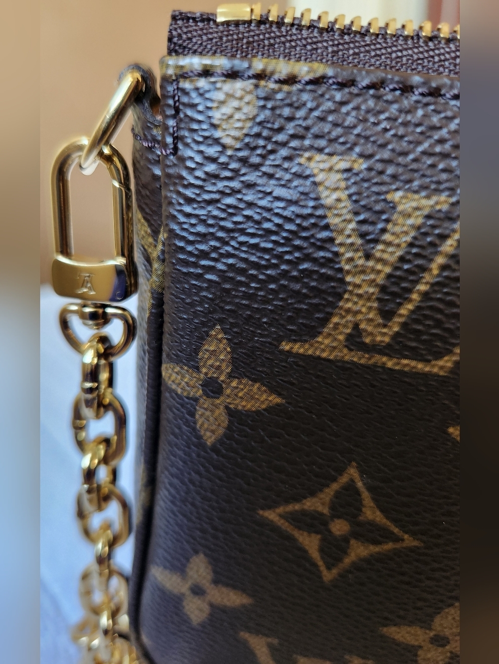 Louis Vuitton Monogram Pochette Accessoires - M82766 - Picture 5 of 14